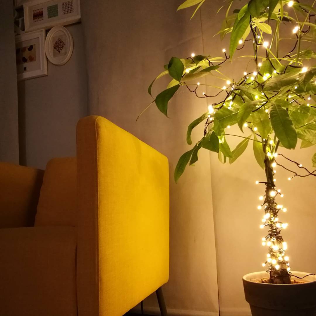 Желтое кресло ИКЕА фото в интерьере
