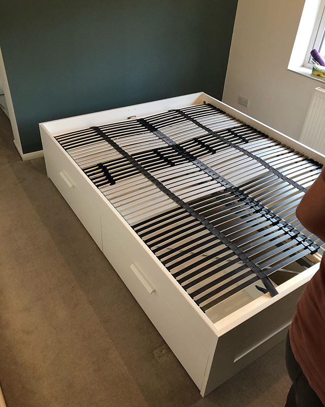 Каркас двуспальной кровати ИКЕА Бримнэс с ящиками для хранения