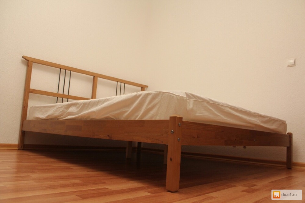 Двуспальная кровать ИКЕА Рикене в интерьере