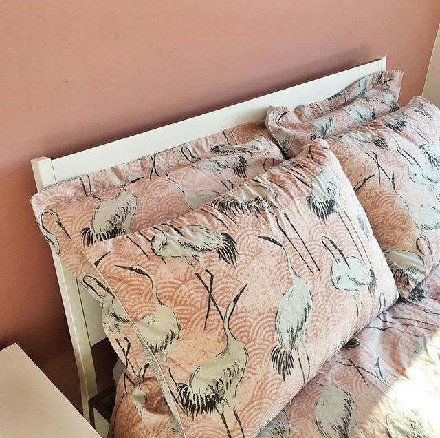 Кровать двуспальная ИКЕА Трисил в интерьере
